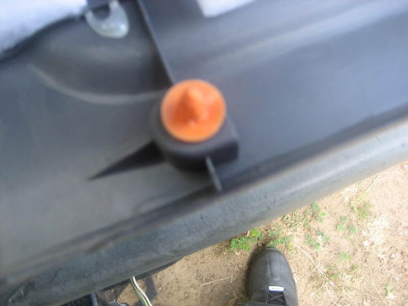 How to remove the 3rd brake light.... Nissan XTerra Forum
